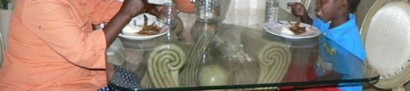 حياة الزوج البالغ 8 من عمره مع امرأته العجوز الستينية - مارس 2013م 26 3239