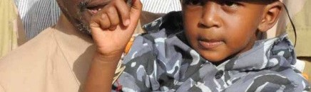 النائب الأول الأستاذ علي عثمان في زيارة لأم روابة بعد الاعتداء عليها - أبريل 2013م 26 3447