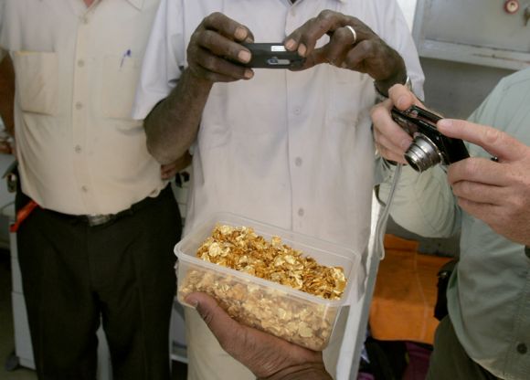 البرلمان يحقق بشأن استخدام مواد ضارة لاستخلاص الذهب بالليري بجنوب كردفان 1 4036