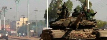 دبابات وآليات عسكرية تجوب طرقات مدينة جوبا بعد إعلان السلطات إحباط محاولة إنقلابية 26 4129