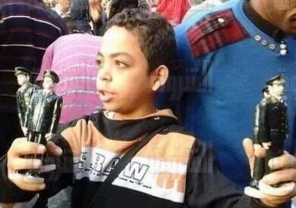 تمثال لوزير الدفاع المصري عبد الفتاح السيسي .. يباع بـ10 جنيهات مصرية 6 4219