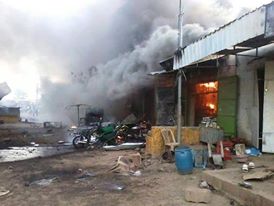 انفجار ضخم بالقرب من مقر البرلمان في مقديشو 1 4296