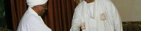 أول ظهور للرئيس البشير واقفاً بعد تغيير مفصل الركبة - 22مايو 2014 10 4509