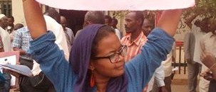 العاطلون يتجمعون أمام مكتب والي الخرطوم 26 4531