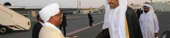 البشير يصل إلى قطر ويلتقي تميم 10 4613