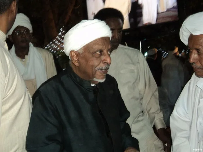 الميرغني يطالب علي عثمان بمنصب مساعد رئيس لإبنه ! 1 17